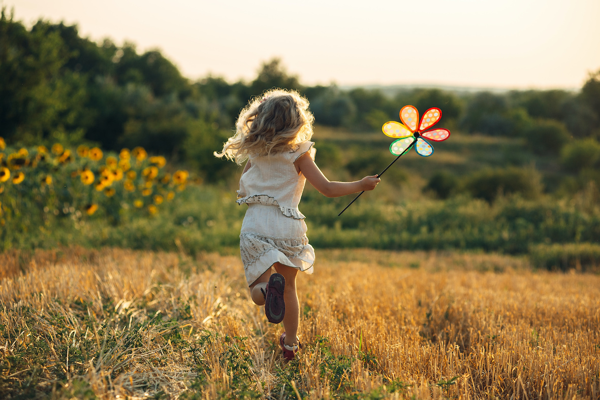 Practicing hearing in nature: Listening games for children